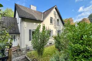 Historische Doppelhaushälfte in Essen-Kray: Ihr neues Zuhause mit Altbau-Charme und Garten. – Die vollständige Adresse der Immobilie erhältst du vom Anbieter., 45307 Leithe, Essen – Vorschaubild 2