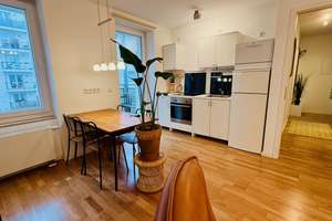 Möblierte 2-Zimmer-Wohnung mit Balkon in Berlin-Friedrichshain