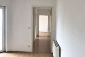 Lichtdurchflutete 2-Raum-Wohnung mit Sonnenbalkon – Hardenbergstraße 11, 39108 Stadtfeld Ost, Magdeburg – Vorschaubild 2