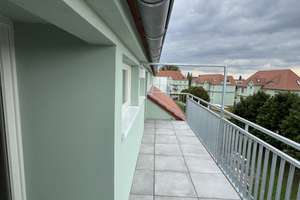 WE 25 – Hochwertige 3-Zimmer-Wohnung | KfW-55 kernsaniert 2025 | 2 Balkone | ab 01.10.2026 verfügbar – An der Enckekaserne 7, 39110 Stadtfeld West, Magdeburg – Vorschaubild 2