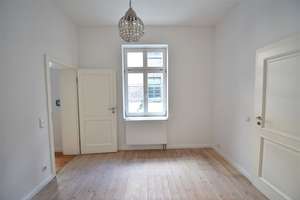 Mit Charme in D-Altstadt! Renoviertes Stadthaus im Hinterhof zu vermieten  – 40213 Altstadt, Düsseldorf – Vorschaubild 9