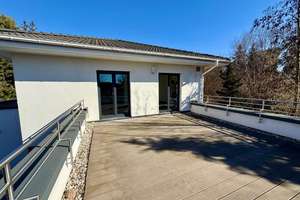 Wohnen wie im eigenen Haus!  Moderne 3-Zimmer-Wohnung mit großer Terrasse und Doppelgarage