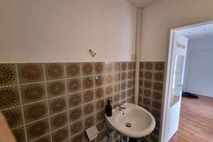 Helle gemütliche Dachgeschoßwohnung, 2,5 Zimmer, Küche, Wannenbad – Die vollständige Adresse der Immobilie erhältst du vom Anbieter., 55118 Neustadt, Mainz – Vorschaubild 8
