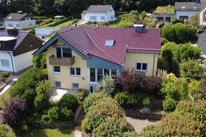 Großzügiges Wohndomizil mit Einliegerwohnung, Traumgrundstück und vielseitigem Nutzungspotenzial