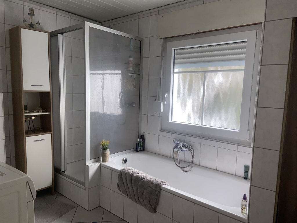 Immobilie in Finnentrop - / Großzügige Doppelhaushälfte in Fretter wartet auf neue Eigentümer! - Bild 2