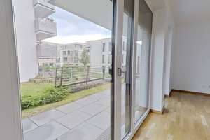 Gehobener Wohnkomfort im Grünen: Neuwertiges 3-Zimmer-Designobjekt mit sonniger Terrasse und EBK – Rosmarinweg 3, 38446 Steimker Berg, Wolfsburg – Vorschaubild 4