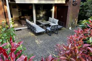 Haus-im-Haus-Charakter mit 30 m² Terrasse in ruhiger Lage in Hamburg-Bramfeld – Die vollständige Adresse der Immobilie erhältst du vom Anbieter., 22179 Bramfeld, Hamburg – Vorschaubild 2