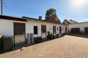 Familienfreundliches Einfamilienhaus mit großem Grundstück, Kamin, Nebengebäuden und viel Potenzial – Die vollständige Adresse der Immobilie erhältst du vom Anbieter., 1979 Lauchhammer – Vorschaubild 5