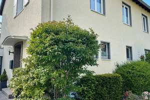 Sehr schöne und zentral gelegene Doppelhaushälfte auf dem Venusberg – Die vollständige Adresse der Immobilie erhältst du vom Anbieter., 53127 Venusberg, Bonn – Vorschaubild 1