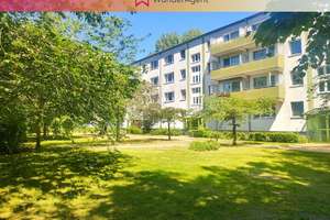 Hell & Modern: Bezugsfreie 1-Zimmer in Berlin-Johannisthal mit EBK & Balkon