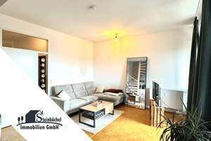 Altbauzauber trifft moderne Maisonette-Wohnung mit hohen Decken, Galerie, Loggia und PKW-Stellplatz!