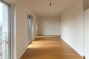 Lichtdurchflutete 2-Zimmer-Wohnung mit Balkon und Dachgarten – 60326 Gallus, Frankfurt am Main – Vorschaubild 3