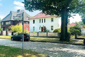 Altbauvilla mit Bungalow-Anbau in gefragter Lage
