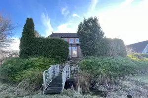 *** Traumhaftes Einfamilienhaus mit Einliegerwohnung und Vollkeller in ruhiger Lage *** – Harburg (Kreis) – Vorschaubild 1