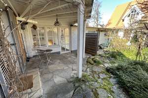 Charmante 2-Zi Wohnung mit Wintergarten, Terrasse und Garten in Lerchenau-Ost für 2 Jahre befristet