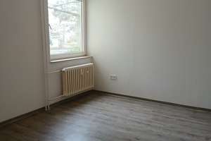 Modernisierte 3-Zimmer-Erdgeschosswohnung mit Balkon! – Württemberger Allee 17, 33689 Sennestadt, Bielefeld – Vorschaubild 2