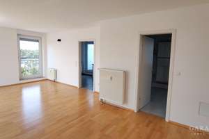 Moderne Dachwohnung ohne Schrägen - 3 Balkone & viel Licht in Schwaig – Die vollständige Adresse der Immobilie erhältst du vom Anbieter., 90571 Schwaig bei Nürnberg – Vorschaubild 4