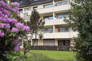 Schöne 3 Zimmer Wohnung mit Gemeinschaftsgarten und Tiefgarage