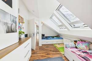 Wunderschöne Dachgeschosswohnung mit Süd-Loggia in München-Untermenzing – Die vollständige Adresse der Immobilie erhältst du vom Anbieter., 80997 Allach, München – Vorschaubild 9