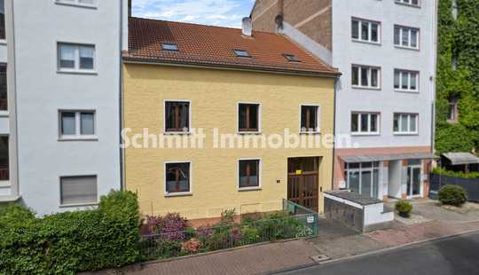 Bild von Charmantes Zweifamilienhaus mit Entwicklungspotenzial im Frankfurter Nordend
