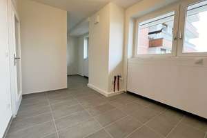 Neues Familien-Zuhause! Modernisierte 4 Zimmer mit Umlaufbalkon, 2 neue Bäder, neuer Boden, Aufzug – Krohstraße 2, 50968 Bayenthal, Köln – Vorschaubild 12