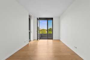 Modernes Penthouse mit Weitblick – 46m² Traumterrasse, Kamin & Blick auf den Fernsehturm – Stallschreiberstrasse 27, 10117 Berlin – Vorschaubild 18