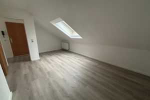 Grundrenvovierte Dachwhg.: 2 ZKB- 52 m² mit Gemeinschaftsgarten Wi-Breckenheim € 520,- + NK – Wiesbaden – Vorschaubild 4