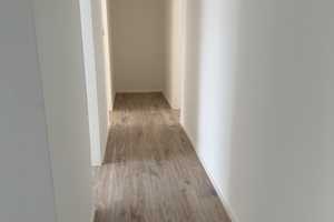 Exklusive 2-Zimmer-Wohnung mit Einbauküche in München – München – Vorschaubild 1