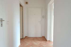 Helle 2-Zimmer-Wohnung mit Balkon in Wolfsburg – Hochring 39, 38440 Eichelkamp, Wolfsburg – Vorschaubild 2
