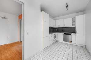 Renovierungsbedürftige 2-Zimmer-Wohnung mit sonniger Süd-Loggia – Die vollständige Adresse der Immobilie erhältst du vom Anbieter., 81673 Josephsburg, München – Vorschaubild 4