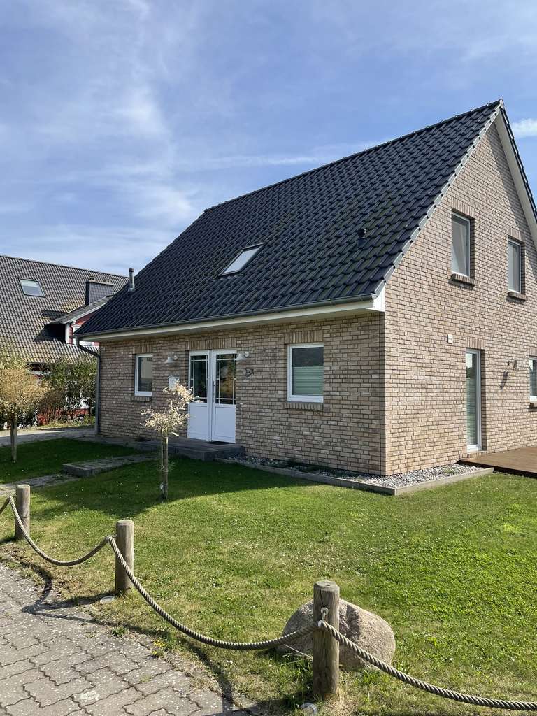 Immobilie in Breege - Modernes Einfamilienhaus mit Carport in Strandnähe - Bild 1