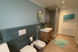 Breitbrunn am Chiemsee-Lichtverwöhnte 5-Zimmer-Maisonette mit 3 Bädern, Sauna, 796 m² Garten – Die vollständige Adresse der Immobilie erhältst du vom Anbieter., 83254 Breitbrunn am Chiemsee – Vorschaubild 26