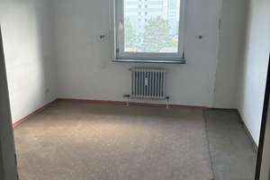 3-Zimmer-Eigentumswohnung in Nürnberg-Langwasser | 67,98 m² | 3. OG mit Süd-Balkon | Bezugsfrei | Pr – Neuselsbrunn 53, 90471 Langwasser Nordwest, Nürnberg – Vorschaubild 3
