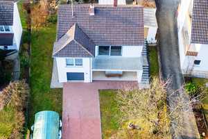 In absoluter Ruhe aber in 5 Min. auf der A8. Kernsaniertes EFH mit 2 Bädern, 2 Terrassen und mehr! – Kinderheimstr. 0, 86508 Aichach-Friedberg (Kreis) – Vorschaubild 2