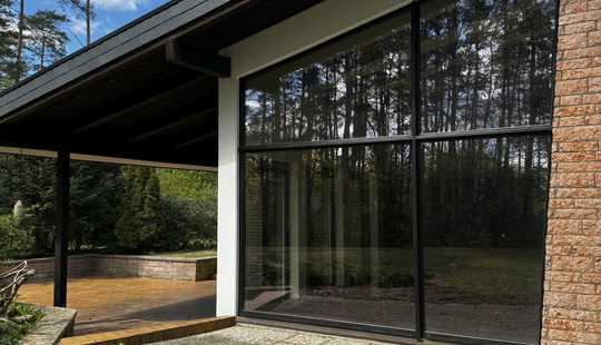 Bild von Villa der Extraklasse zwischen Design und Natur mit Bunker