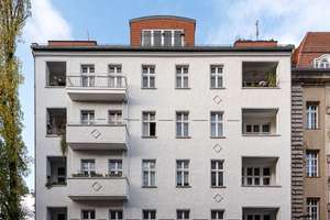 Mit Balkon in Friedrichshain: *Sonnige* BEZUGSFREIE 2-Zimmer-Gründerzeit-Wohnung + PROVISIONSFREI – Eckertstraße 17, 10249 Friedrichshain, Berlin – Vorschaubild 2