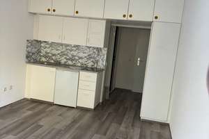 Kompaktes Apartment in Forstenried: 1-Zimmer-Wohnung in München – Kreuzhofstraße 10, 81476 Forstenried, München – Vorschaubild 2