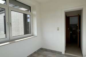 Frisch modernisierte 2,5-Zimmer-Wohnung mit großzügigem Grundriss in Bremerhaven-Wulsdorf – Grodenstraße 6, 27572 Fischereihafen, Bremerhaven – Vorschaubild 18