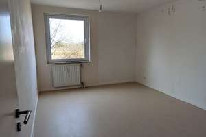 Großzügige 3 Zimmer Wohnung in zentraler Lage ab SOFORT!! – Striegauer Str. 4, 90473 Langwasser Südost, Nürnberg – Vorschaubild 5