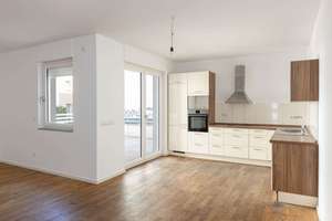 Gut geschnittene Neubauwohnung mit großer Terrasse in Friedrichshain