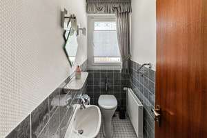 !PROVISIONSFREI! Großer Bungalow in Staufenberg-Landwehrhagen (231 m²): modernisiert in Randlage mit – Die vollständige Adresse der Immobilie erhältst du vom Anbieter., 34355 Staufenberg – Vorschaubild 15