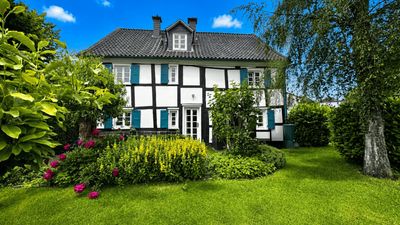 Fachwerkhaus mit Ausbaureserve auf ca. 1.231 m² Grundstück in Wiehl-Drabenderhöhe