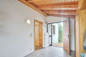 Einziehen & Wohlfühlen: Charmantes Einfamilienhaus mit Kamin und zwei Garagen – Die vollständige Adresse der Immobilie erhältst du vom Anbieter., 74189 Weinsberg – Vorschaubild 3