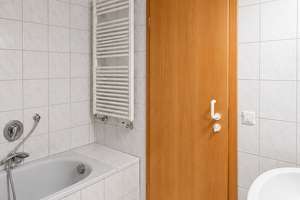 Lichtdurchflutete 3,5-Zimmer-Wohnung in Stuttgart Mitte mit Balkon – 70178 Rathaus, Stuttgart – Vorschaubild 5
