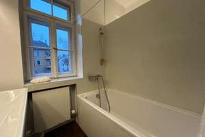 Exklusive, lichtdurchflutete 4-Zimmer-Altbauwohnung mit Parkett & hohen Decken im Bismarckviertel – Die vollständige Adresse der Immobilie erhältst du vom Anbieter., 86159 Bahnhofs-, Bismarckviertel, Augsburg – Vorschaubild 11