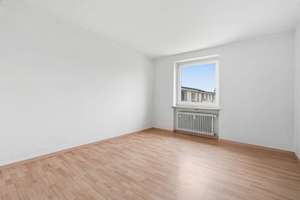 Bezugsfrei! Eigenheim oder attraktive Kapitalanlage  – 3-Zimmer-Wohnung in München-Blumenau – Die vollständige Adresse der Immobilie erhältst du vom Anbieter., 80689 Blumenau, München – Vorschaubild 6
