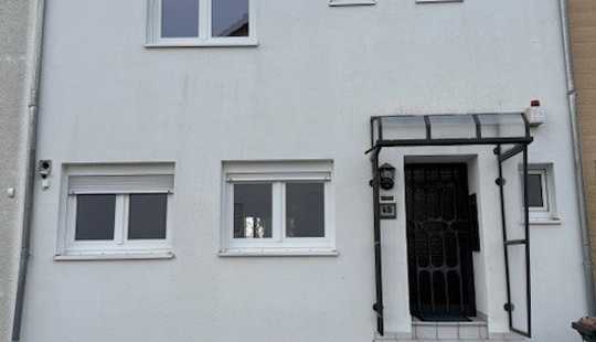 Bild von Renovierungsbedürftiges 5-Zimmer Reihenhaus in ruhiger Lage von Seckbach