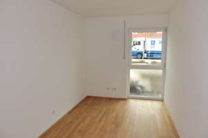 Helle 3 Zimmer Wohnung im EG in KfW 70 Haus – Wallbergstr 7, 85570 Markt Schwaben – Vorschaubild 2