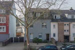Altbau mit Innenhof, Werkstatt & Ausbaupotenzial – vielseitiges Zuhause in Düsseldorf-Wersten – Die vollständige Adresse der Immobilie erhältst du vom Anbieter., 40591 Wersten, Düsseldorf – Vorschaubild 1