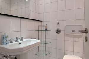 Seltenheitswert! 🔑 Exklusiv wohnen wie im Haus - Luxus trifft Panorama mit eigenem Garten – Die vollständige Adresse der Immobilie erhältst du vom Anbieter., 45133 Bredeney, Essen – Vorschaubild 10
